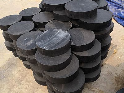 石家庄板式橡胶支座由若干层橡胶片与薄钢板经加压硫化